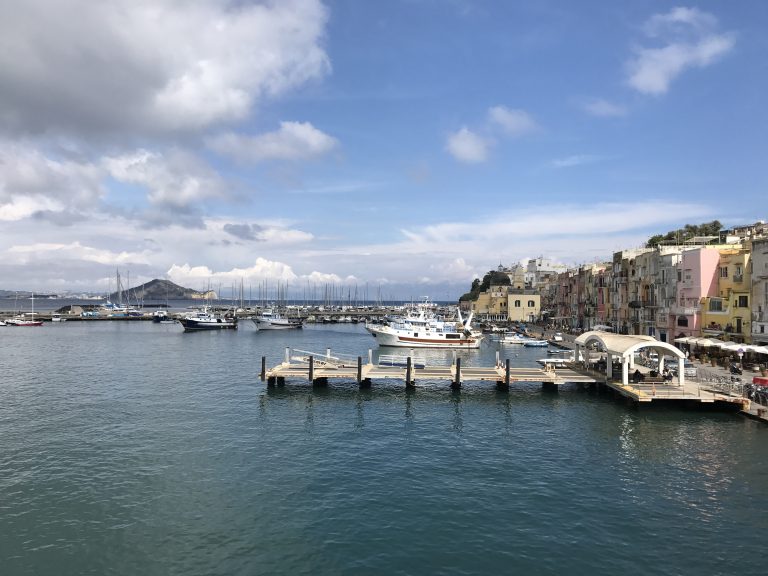 Hafen von Procida