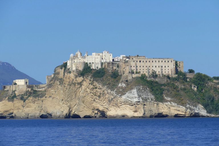 Terra Murata und Palazzo d’Avalos