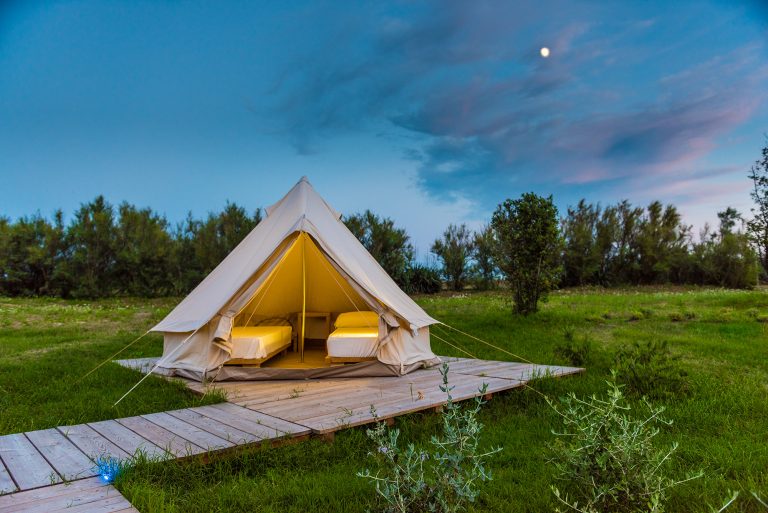 glamping tends